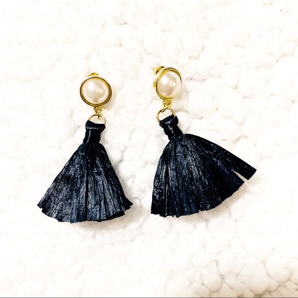 Raffia Straw Dangle Drop Pearl Earrings - Picture 1 of 5